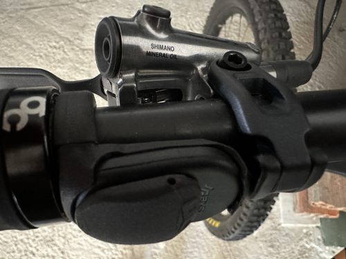 Sram AXS Wireless Blip On Bar Mount photo review